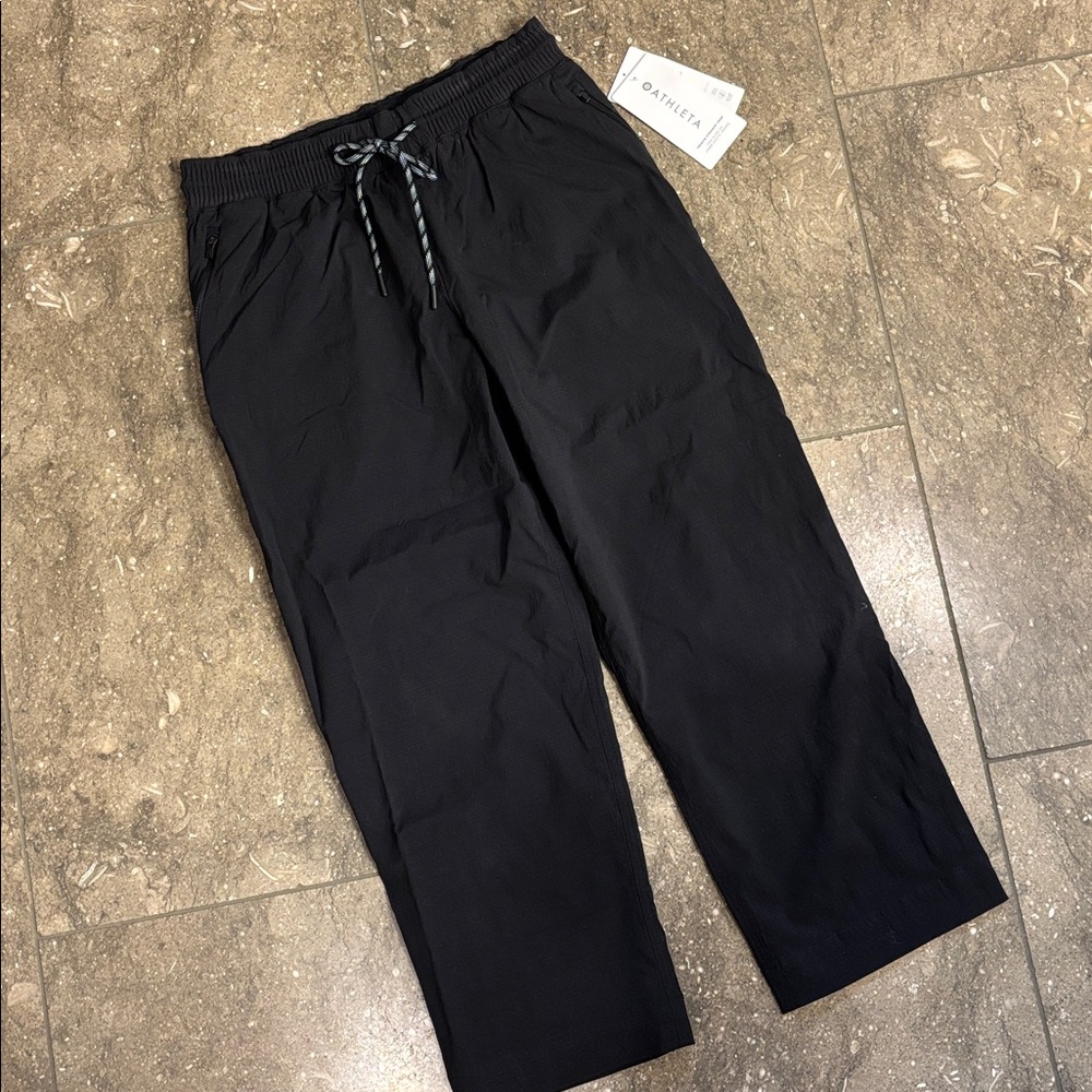 Athleta Trekkie Straight Crop pant, black, NWT, 8